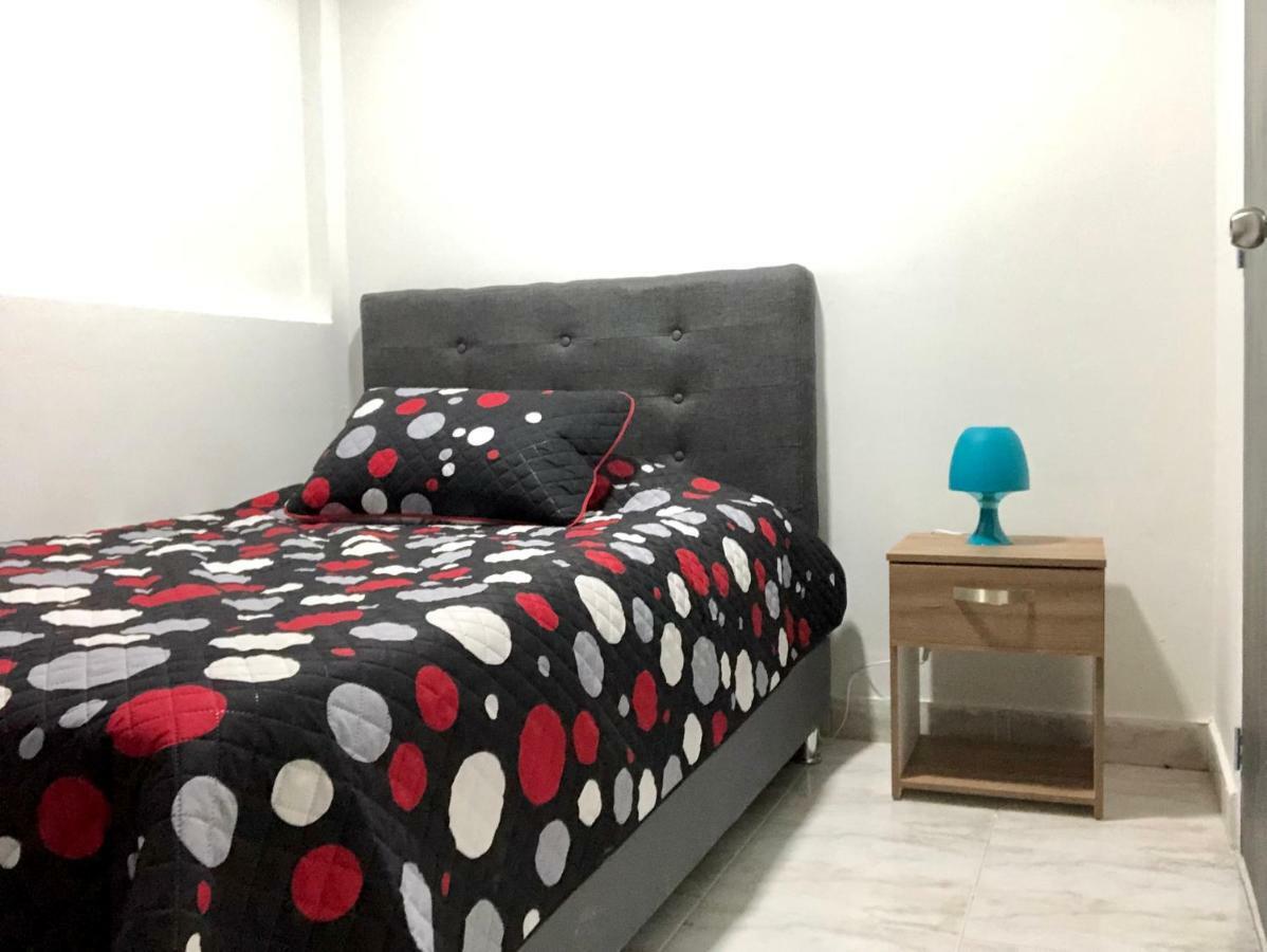 Aloha Hostel Bogota Bagian luar foto