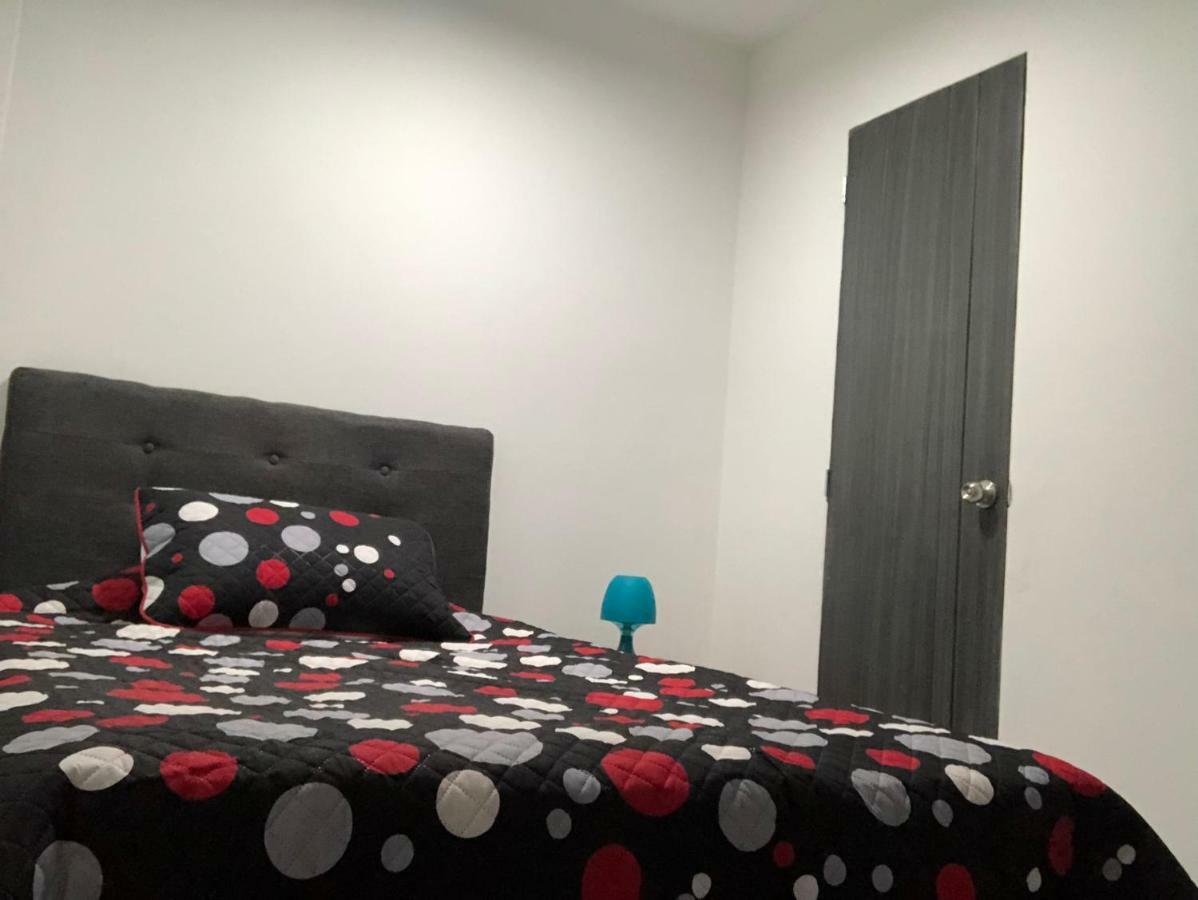 Aloha Hostel Bogota Bagian luar foto